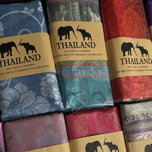 Silk & Cashmere Scarf - Picture 7 of 7